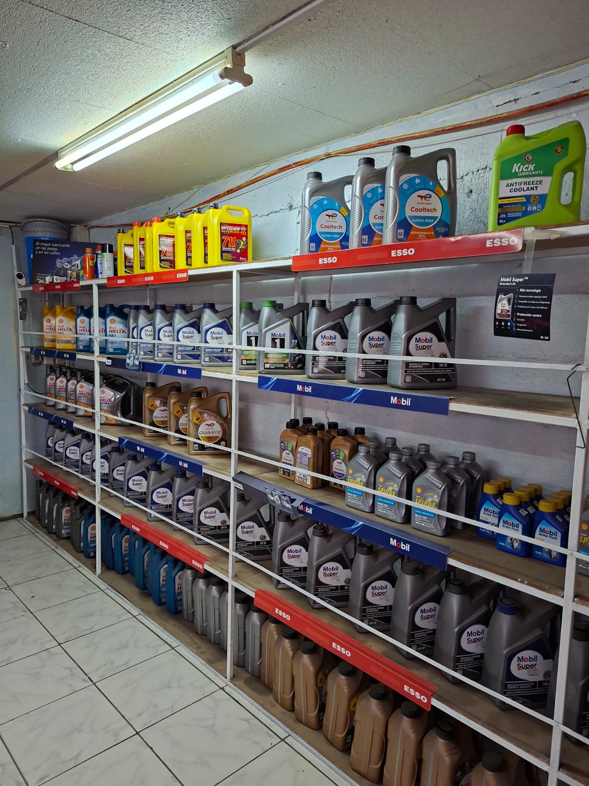 Lubricantes para autos y camionetas en Lubricentro RG Copiapó